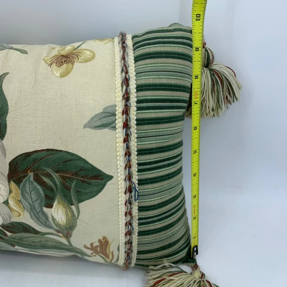 Vtg Williamsburg Floral Magnolia Lumbar Pillow Cottage Southern Tassels 2003